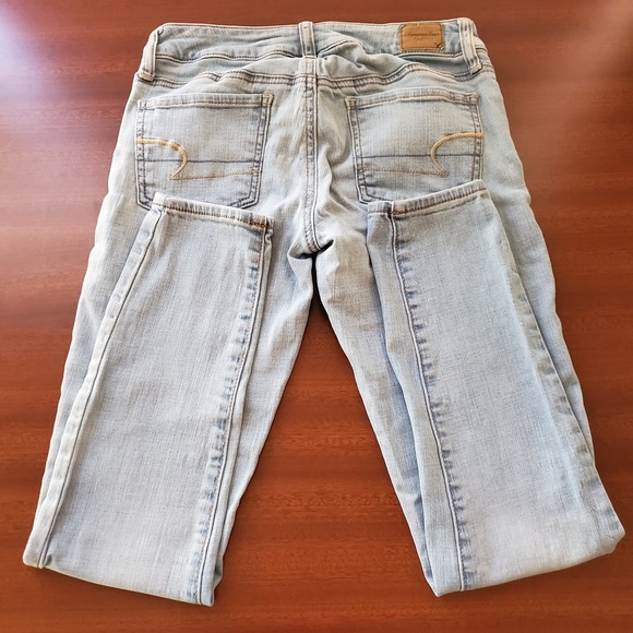 American Eagle Jegging Super Stretch Light Wash - Picture 5 of 8